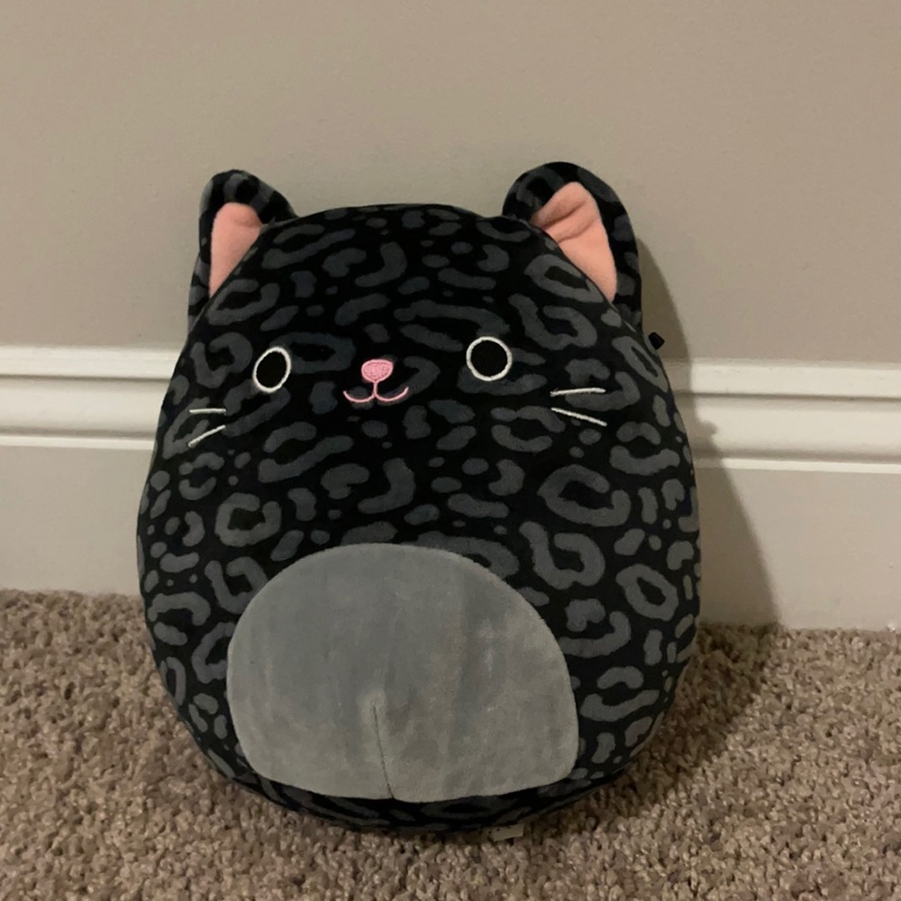 Xiomara leopard cat squishmallow